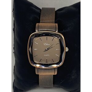 Eikon 1722 Women Champagne Gold Stainless Steel Analog Dial Bracelet Watch RQ610